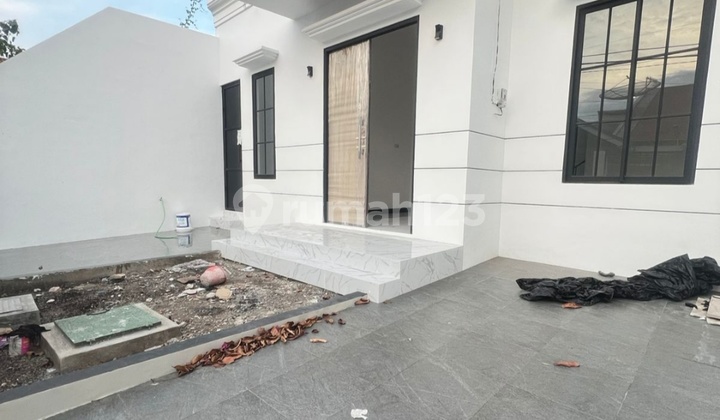 Dijual Rumah Mewah, Baru Gress dan Luas Babatan Pantai