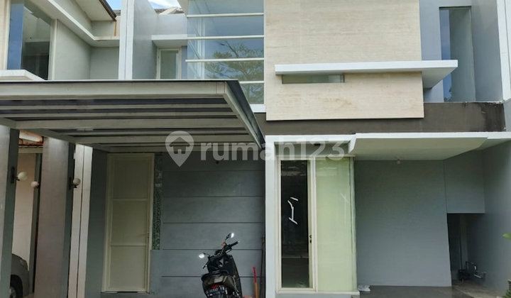 For Rent Modern Minimalist House Royal Park Regency, Wiguna
