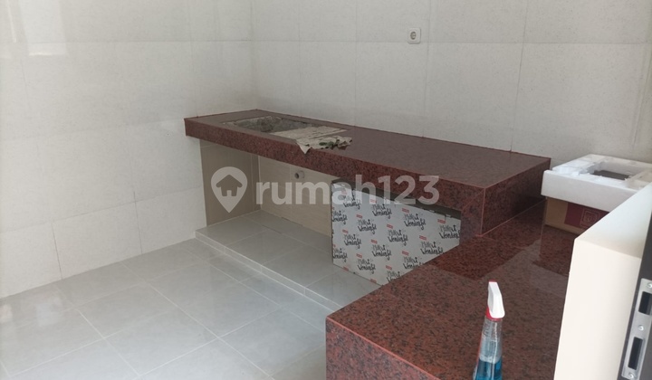 For Sale Brand New, Modern Minimalist in Manyar Ready to Occupy 2