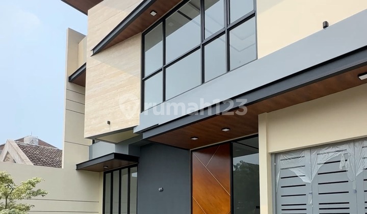Dijual Rumah Mewah Baru Gress Siap Huni, Kertajaya Indah