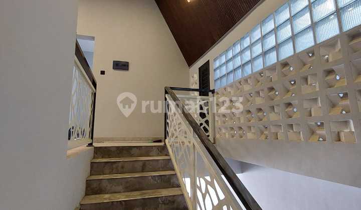 Dijual Rumah Mewah, Estetik, San Antonio 2