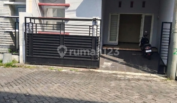 For Rent: Minimalist House in Ploso Timur