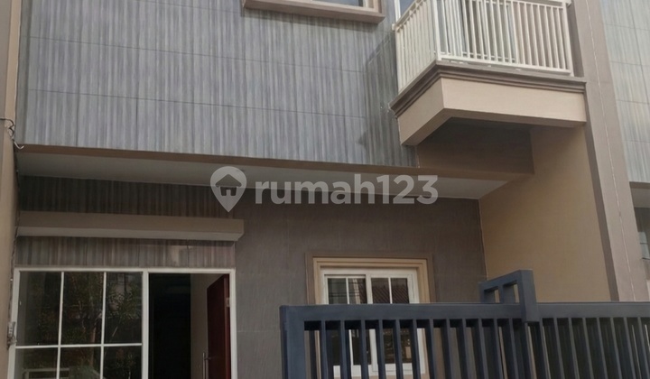 For Sale Modern Minimalist House in Mulyosari (Brand New) Semi Furnished