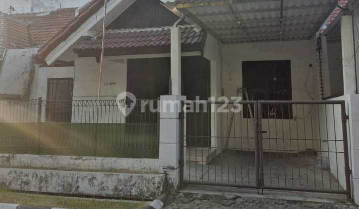 Unbelievable ❗❗ CHEAPEST Rental for Minimalist House in Sutorejo Unbelievable ❗❗ CHEAPEST Rental for Minimalist House in Sutorejo