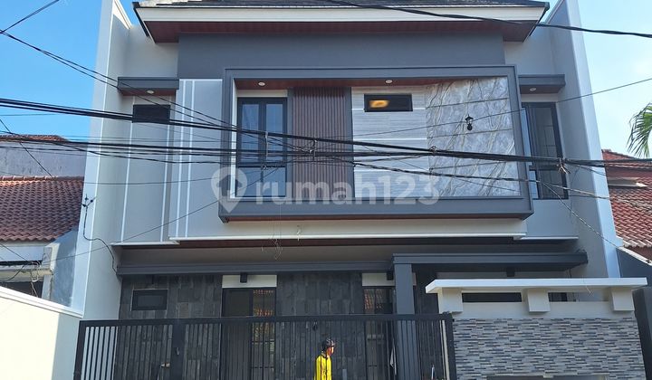 Rumah Manyar Tengah Kota Surabaya Lebar 10 Hadap Selatan SHM Rumah Manyar Tengah Kota Surabaya Lebar 10 Hadap Selatan SHM