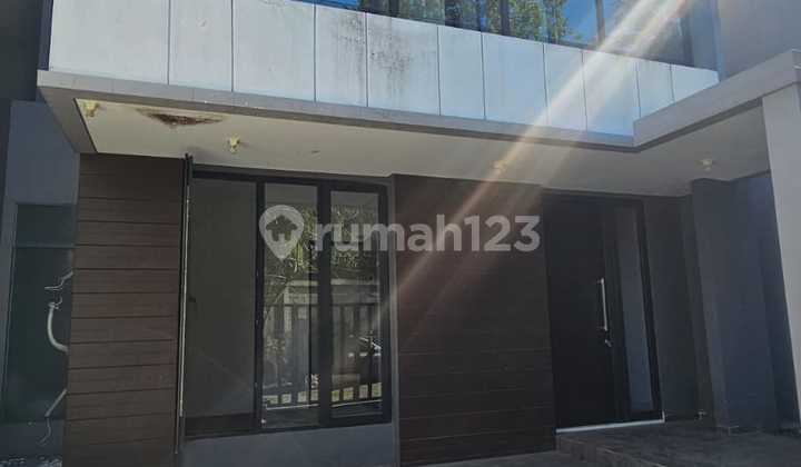 2-Storey House in Gayungsari Garden Near the Grand Mosque Dbl Grahapena 2