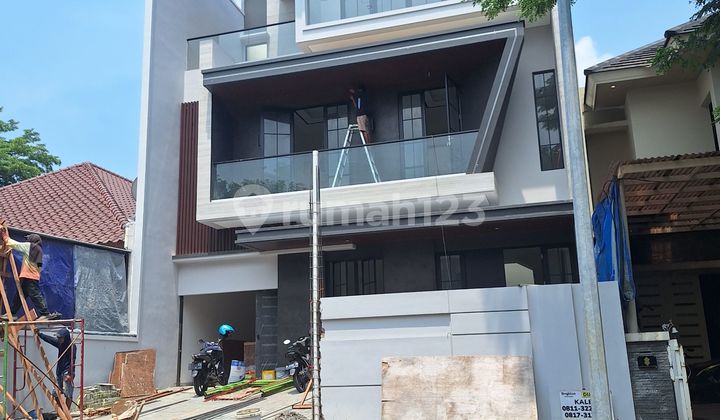3-Story House in Alam Hijau Citraland Near Ciputra Hospital Campus 2