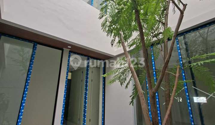 Rumah Citraland Design Tropical Hadap Timur Dekat Kampus Ciputra