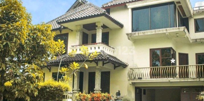 Affordable Classic House Below Market Price Located in Cilandak