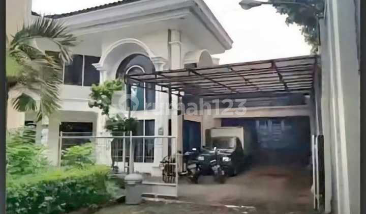 For Sale Townhouse on Jl Seha, Kebayoran Lama, South Jakarta
