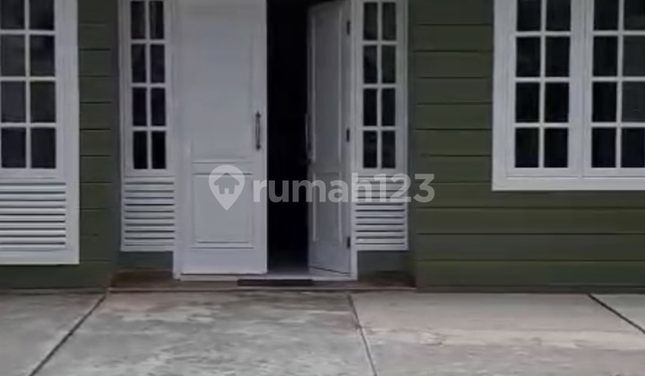 For Sale Beautiful Move-In Ready House in BSD, South Tangerang