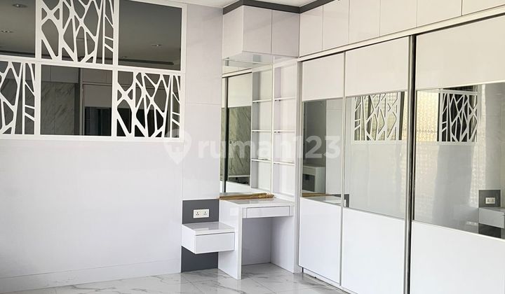 Dijual Rumah 3 Lantai Full Renov, Monaco Village, Gading Serpong 2