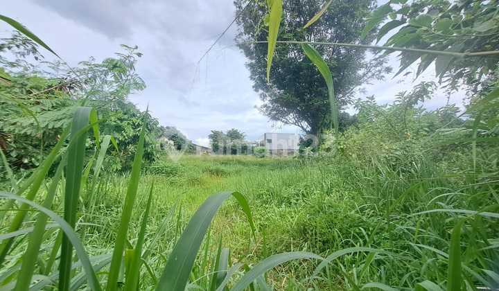 Dijual Tanah Hoek, Strategis Hadap Jalan, Depok Jawa Barat