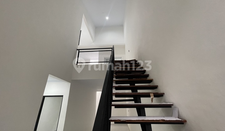 Beautiful House for Sale, Ready to Occupied, in BSD South Tangerang 2