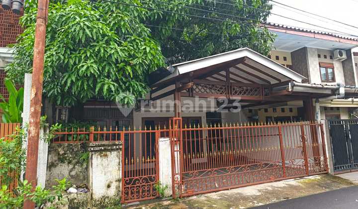 Dijual Rumah 2 Lantai - Tangerang Selatan Jl. Parkit 2 - SHM Dijual Rumah 2 Lantai - Tangerang Selatan Jl. Parkit 2 - SHM