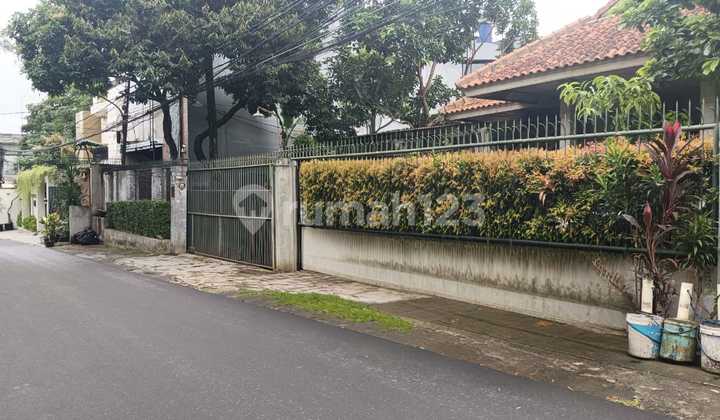 Spacious Land House Cilandak - Land Area 603M | Front & Back Yard | South Cipete 2