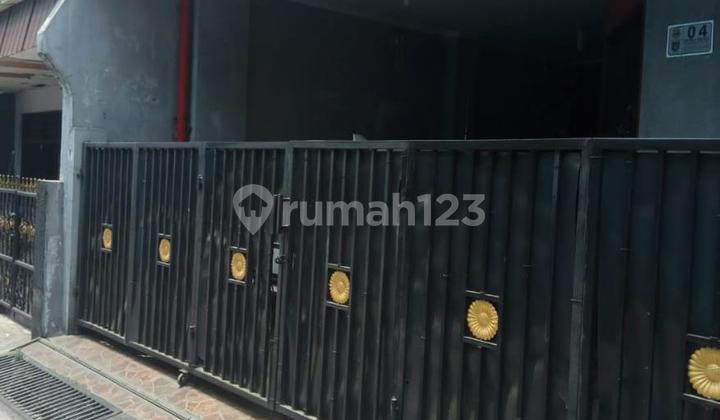 Rumah Dijual 2 Lantai di Depok 2