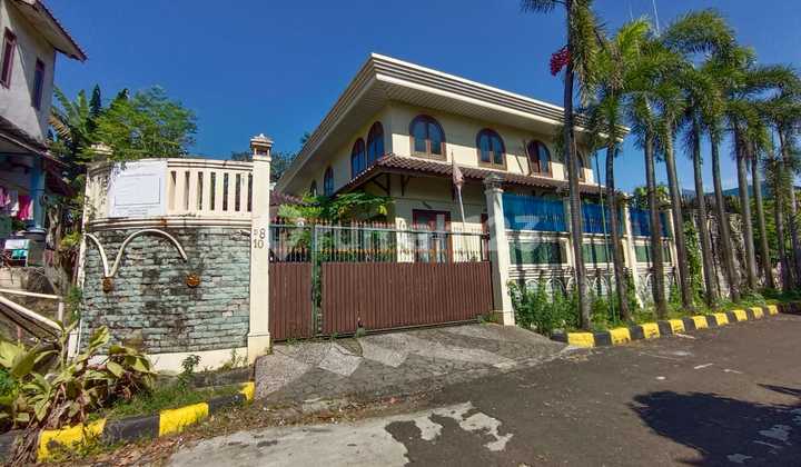 Rumah Hoek 2 Lantai Luas Tanah 478 di Taman Kebon Jeruk Intercon Rumah Hoek 2 Lantai Luas Tanah 478 di Taman Kebon Jeruk Intercon