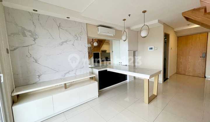 Dijual Cepat Apartemen Maqna Residence 2 Bedroom Tipe Loft 2 Lantai Semi Furnished Kondisi Bagus 2