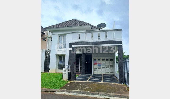 Disewakan Rumah di Sutera Alba / Renata, Alam Sutera (Kolam Renang Dalam Cluster)