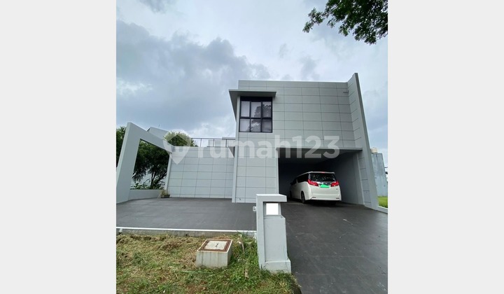 Modern Minimalist House with Lake View at The Spring Scarlet Gading Serpong Tangerang