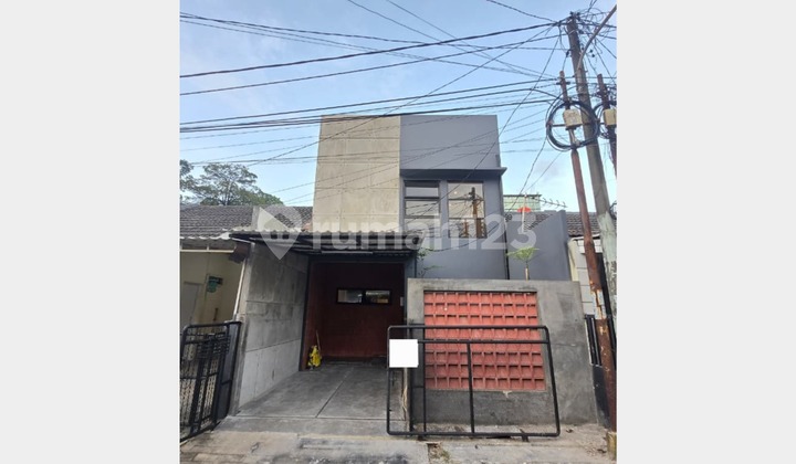 Rumah 2 Lantai Design Industrial di Nusaloka Bsd, Tangerang Selatan