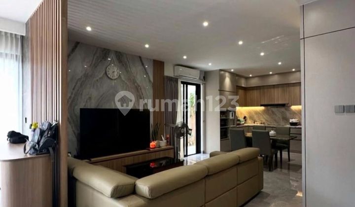 Rumah Full Furnished di Cluster Baltimore Pantai Indah Kapuk 2