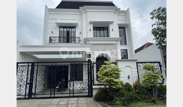 Beautiful 2-Story Fully Furnished House in Gading Serpong, Tangerang 1