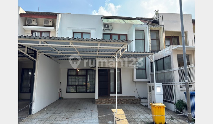 Rumah 2 Lantai di Emerald Town House Bintaro, Tangerang Selatan