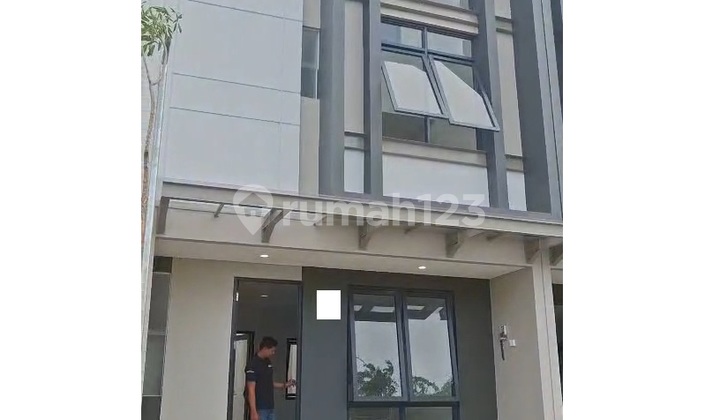 For Rent Latinos Business District 3 Floors Strategic Location