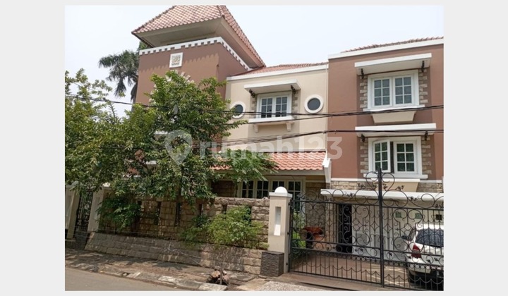 Rumah Bagus 2,5 Lantai di Citra Garden 3 Extension Jakarta Barat
