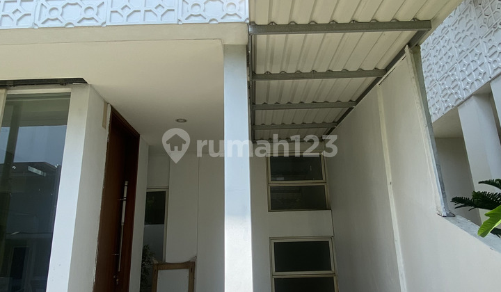 Rumah Cantik di Sutera Victoria Alam Sutera, Tangerang Selatan 2