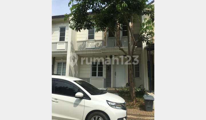 Comfortable Green Home in Cluster Vanya Park, Azura House BSD