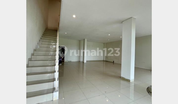 Disewakan Ruko Bolsena Gandeng 3 Lantai Gading Serpong, Tangerang