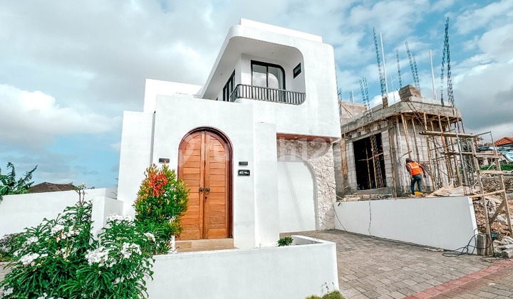 Minimalist Villa with Toll Road View in Nusa Dua Minimalist Villa with Toll Road View in Nusa Dua