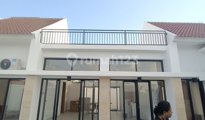 Modern Tropical Villa Ready to Occupy Near Ubud Center 2