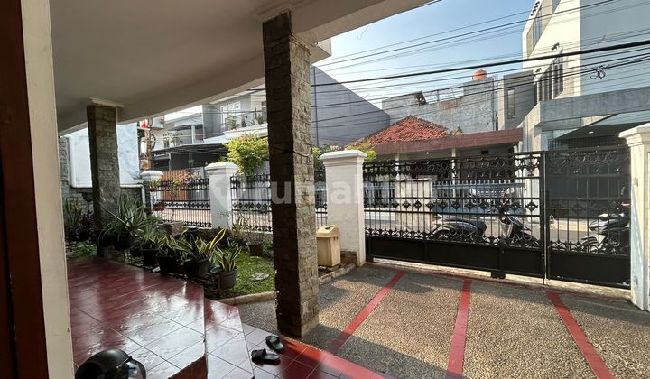 Rumah 2 Lantai Area Tebet, Siap Huni, Lingkungan Nyaman Rumah 2 Lantai Area Tebet, Siap Huni, Lingkungan Nyaman