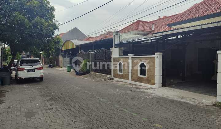 For sale: House in Menoreh, Gajahmungkur, Semarang. 2