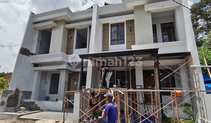 Rumah 2 Lantai Diamond Hill Banyumanik 1