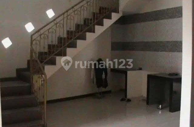 Dijual Rumah 2 Lantai Perum Flamboyan Kelipang 2