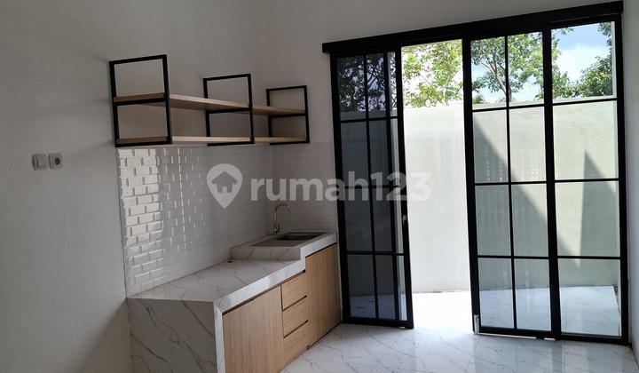 House for Sale. West Ungaran, Behind Ngudiwaluyo University 2