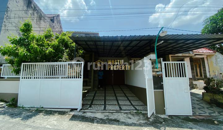 Rumah Siap Huni, 4 Kamar Tidur, Dekat Kampus dan Bandara