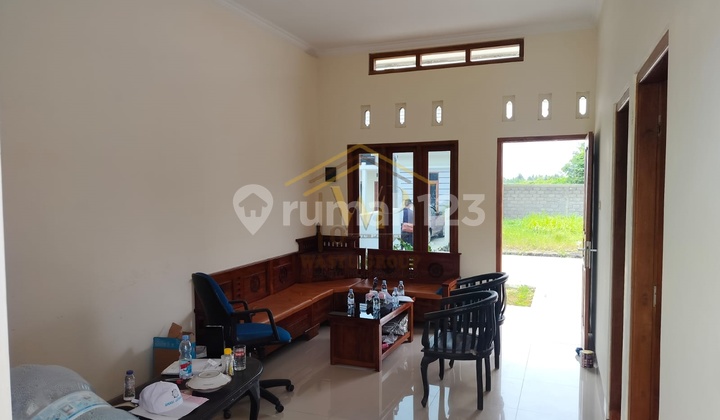 Hunian Nyaman dengan Nuansa Pedesaan di Godean 2