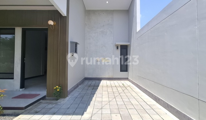 PRICE REDUCTION! NEW HOUSE READY TO OCCUPY NEAR KALASAN TEMPLE, SLEMAN 2