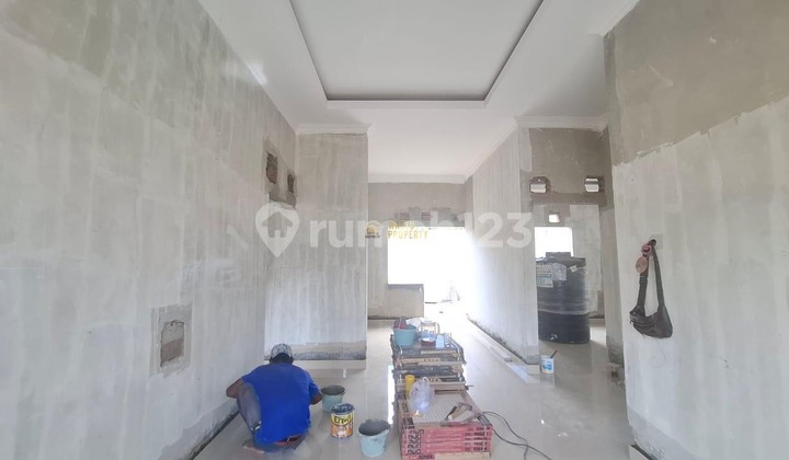 READY-TO-OCCUPY HOUSE WITH A SPACIOUS YARD NEAR JOGJA-SOLO ROAD READY-TO-OCCUPY HOUSE WITH A SPACIOUS YARD NEAR JOGJA-SOLO ROAD