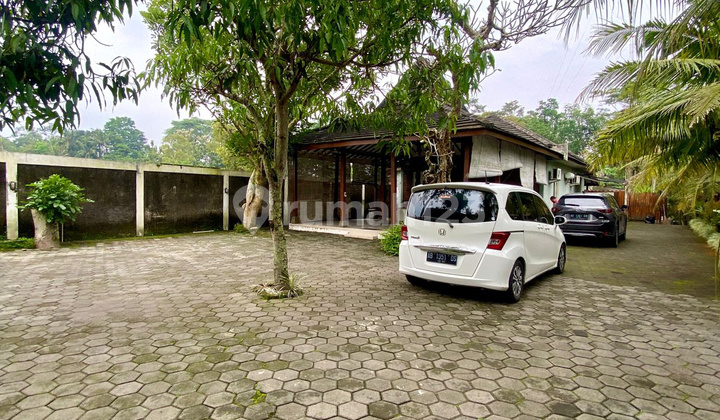 Villa Tanah Luas Fully Furnish di Jakal KM 10, Investasi Menarik