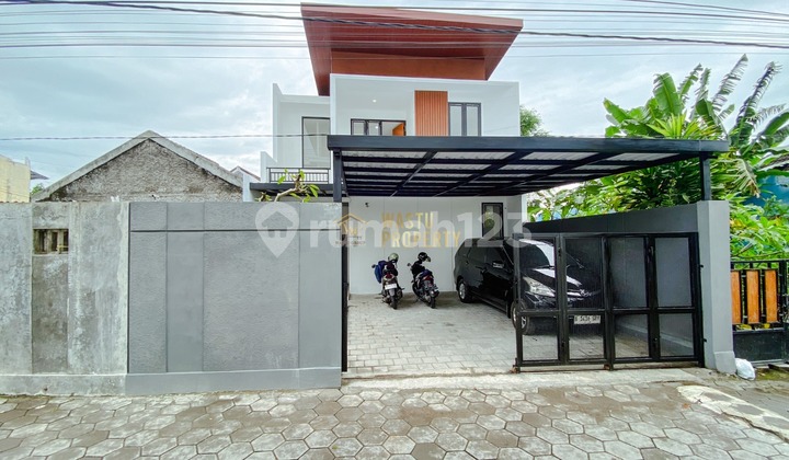 Rumah 2 Lantai Full Furnished Dalam Ring Road Maguwoharjo