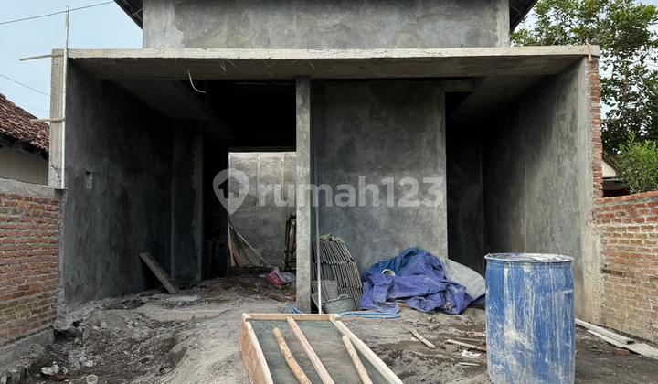 Ready-to-Occupy House Strategic Location Godean, Sleman