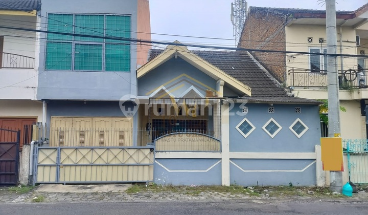 Strategic House in Condongcatur Near Campus and Shopping Center