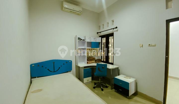 Move-in Ready House, 4 Bedrooms, Close to Campus and Airport 2